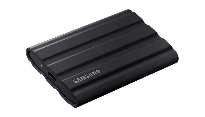 SAMSUNG T7 Shield External SSD 2TB